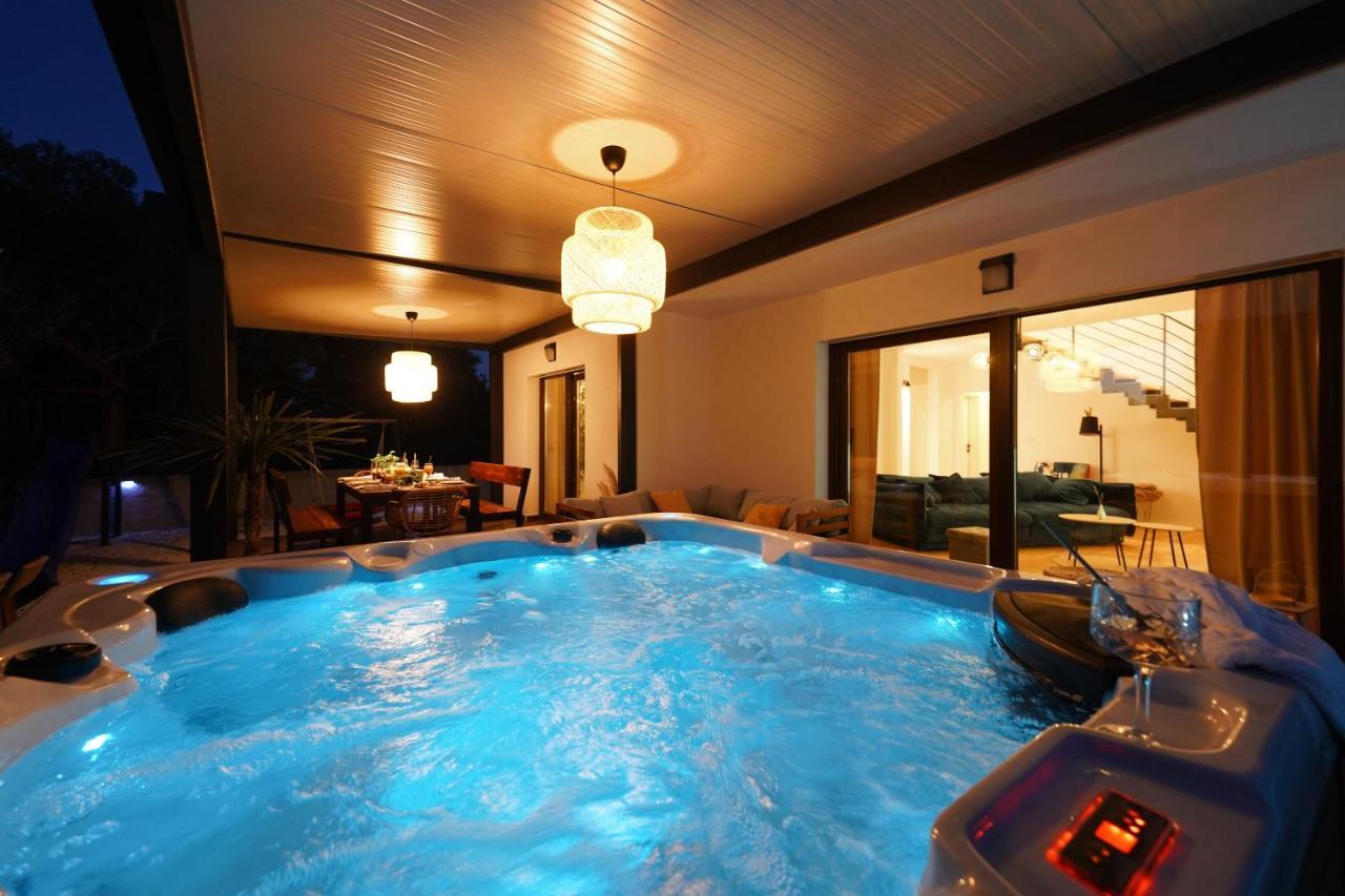 Villa Suncica With Heated Pool, Jacuzzi And Bikes Near Zadar Sukošan Exterior foto