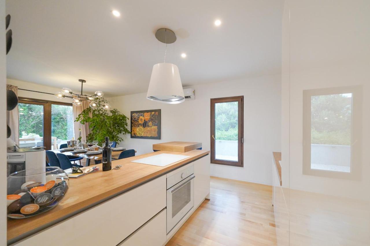 Villa Suncica With Heated Pool, Jacuzzi And Bikes Near Zadar Sukošan Exterior foto